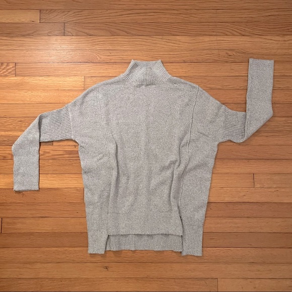 John + Jenn Sweaters - John + Jenn Pullover Sweater Size S